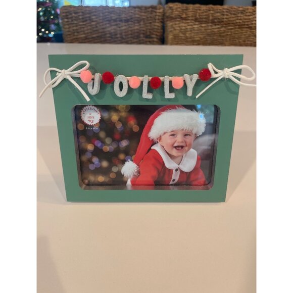 Jolly Christmas-Themed 6x4 Photo Frame With Felt Pom-Poms & Bow Accents Green & - Picture 2 of 6